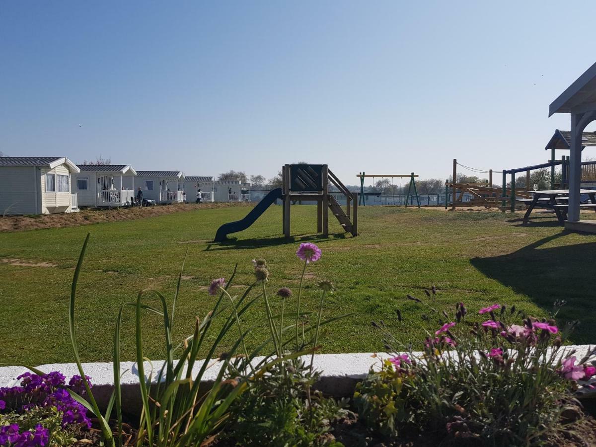 218 - 2 Bed Chalet, Belle Aire, Beach Road, Hemsby, Nr29 מראה חיצוני תמונה